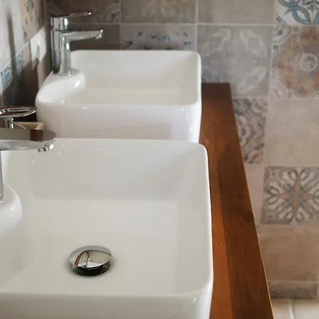 L'ermitage De Bed & Breakfast 4*