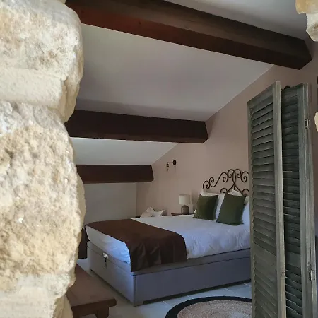 L'ermitage De לינה וארוחת בוקר